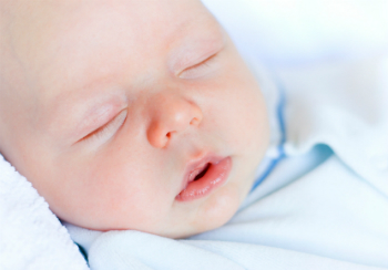 8 ways to create a safe sleeping environment for your baby