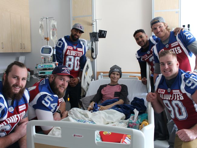 The Alouettes bring smiles to patients during hospital visit